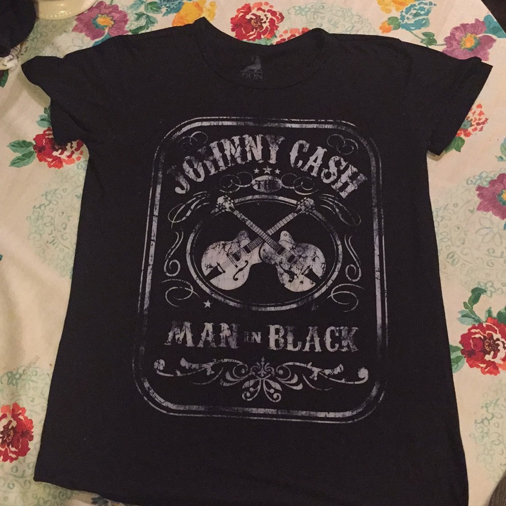 Johnny Cash T-shirt so cute 😍